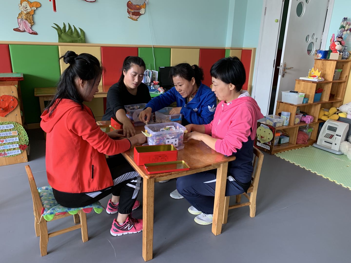 1大班组教师研讨调整材料.jpg